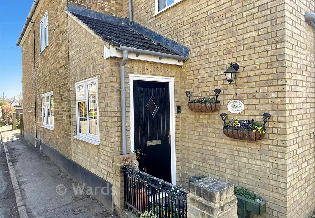 Entrance - Vicarage Road, Yalding, Maidstone, Kent - Wards of Kent