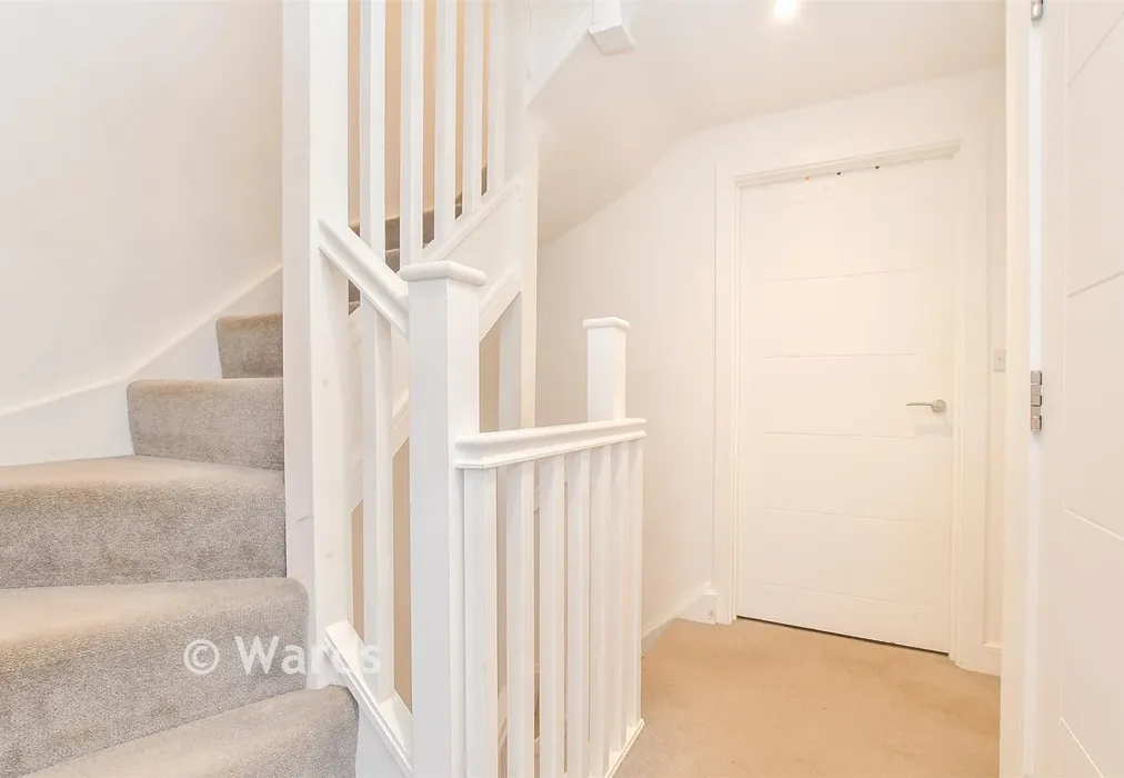 Landing - Smiths Close, Brenzett, Romney Marsh, Kent - Wards of Kent