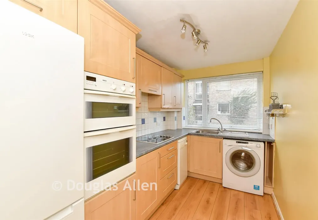 Kitchen - Winston Close, Romford, Essex - Wards of Kent