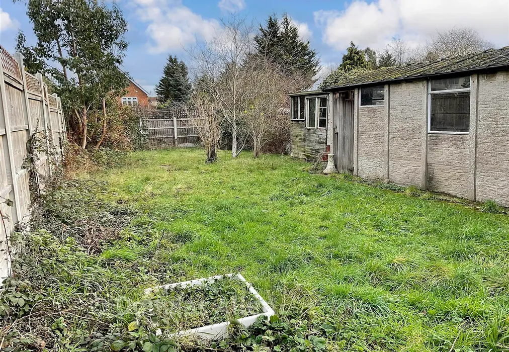 Rear Garden - Lodge Lane, Romford, Essex - Wards of Kent