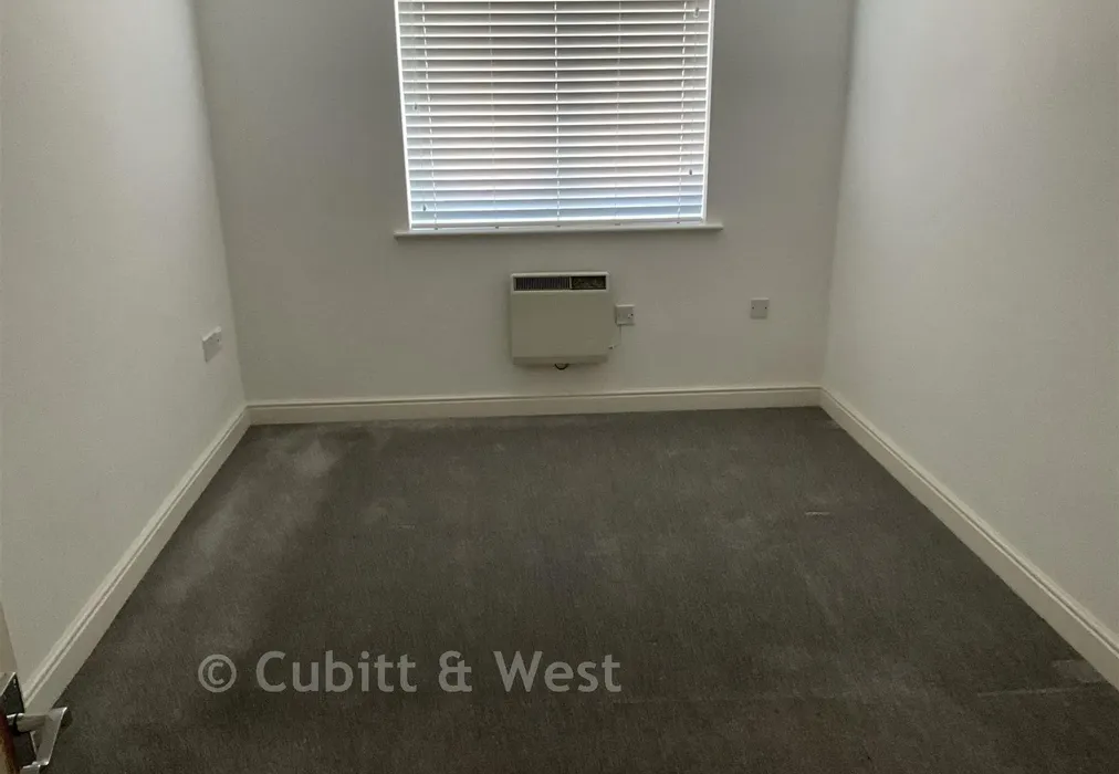 Bedroom 1 - Fairbank Road, Southwater, Horsham, West Sussex - Wards of Kent