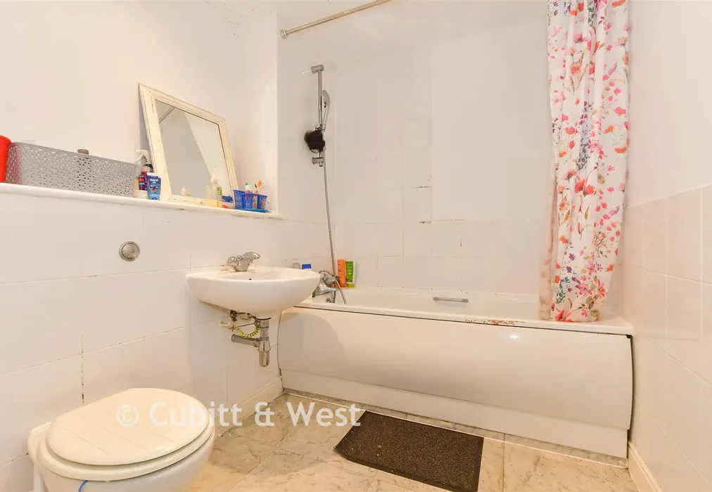 Bathroom o - Fairbank Road, Southwater, Horsham, West Sussex - Wards of Kent