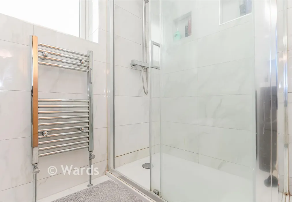 En-Suite Bathroom - Northdown Road, Longfield, Kent - Wards of Kent