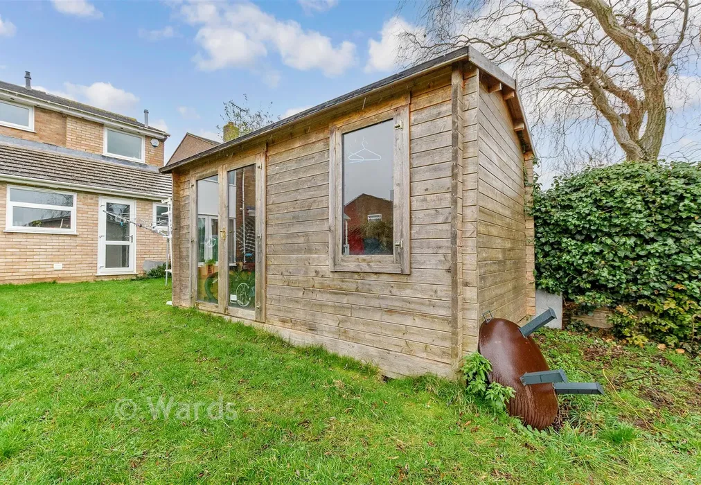 Workshop/Outbuildings - Northdown Road, Longfield, Kent - Wards of Kent