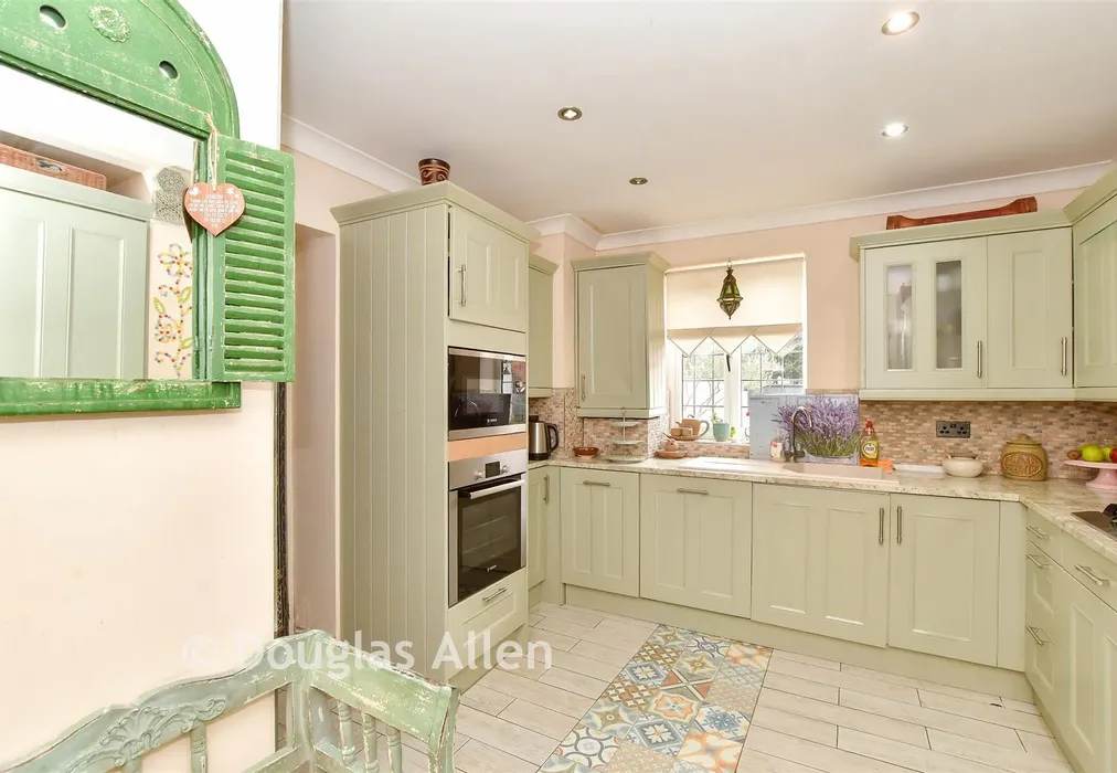 Kitchen - Hind Close, Chigwell, Essex - Wards of Kent