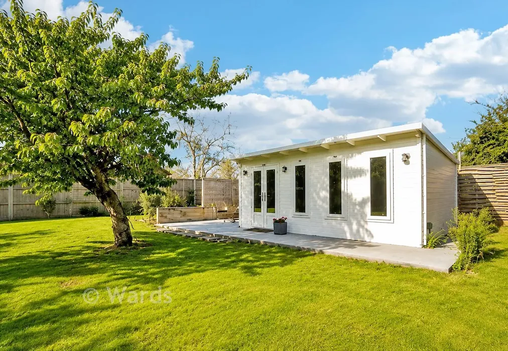 Outbuilding - London Road, Newington, Sittingbourne, Kent - Wards of Kent