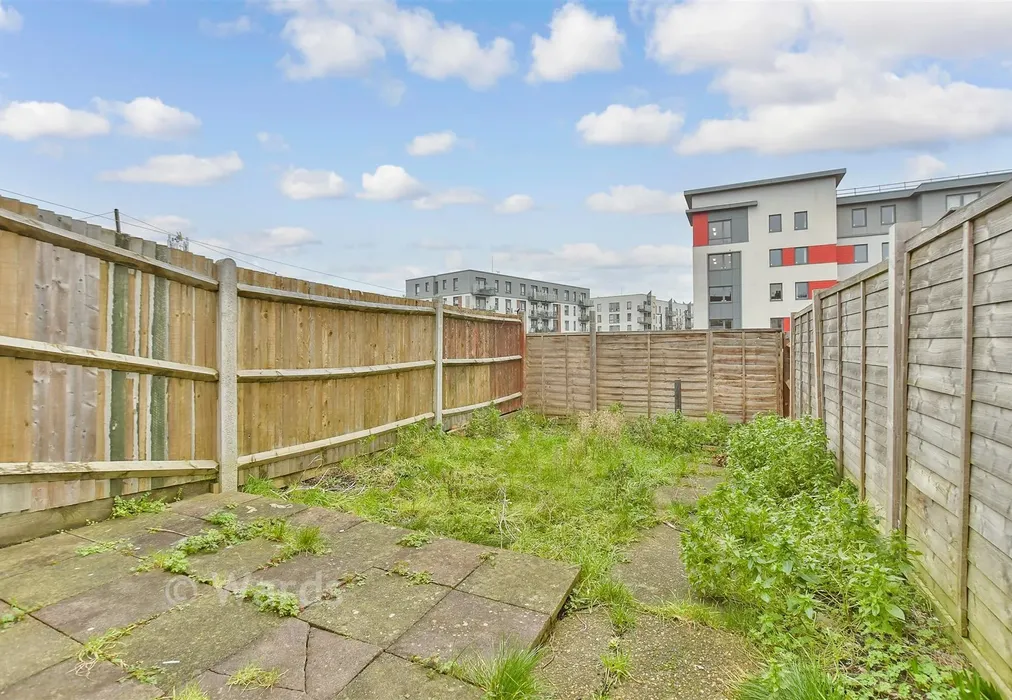 Rear Garden - Leslie Road, Gillingham, Kent - Wards of Kent