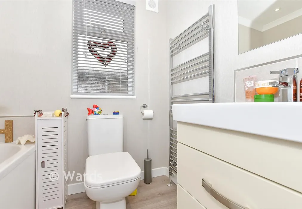 Bathroom - The Heath, East Malling, West Malling, Kent - Wards of Kent
