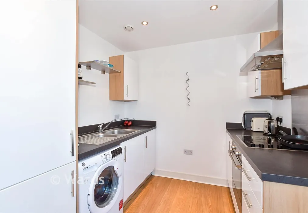 Kitchen - Church Street, Maidstone, Kent - Wards of Kent