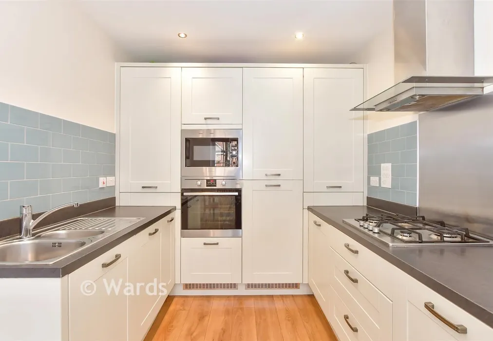 Kitchen/ Diner - Albion Drive, Larkfield, Aylesford, Kent - Wards of Kent