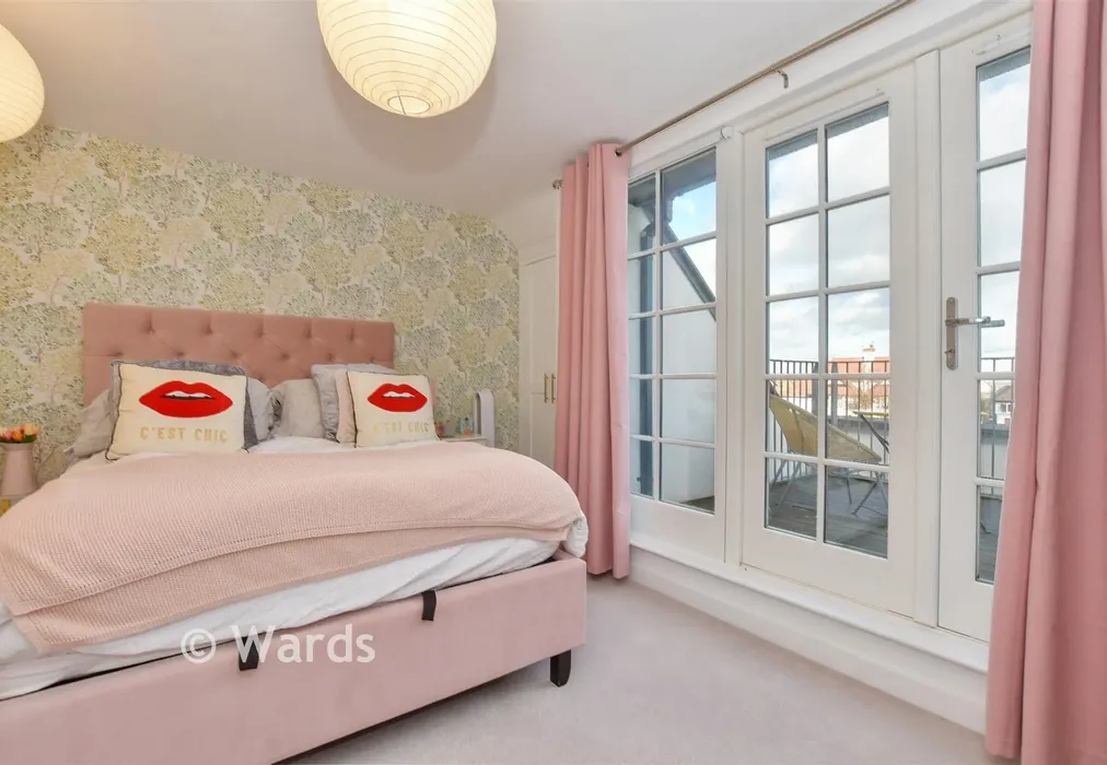 Bedroom 1 - Clarence Road, Herne Bay, Kent - Wards of Kent
