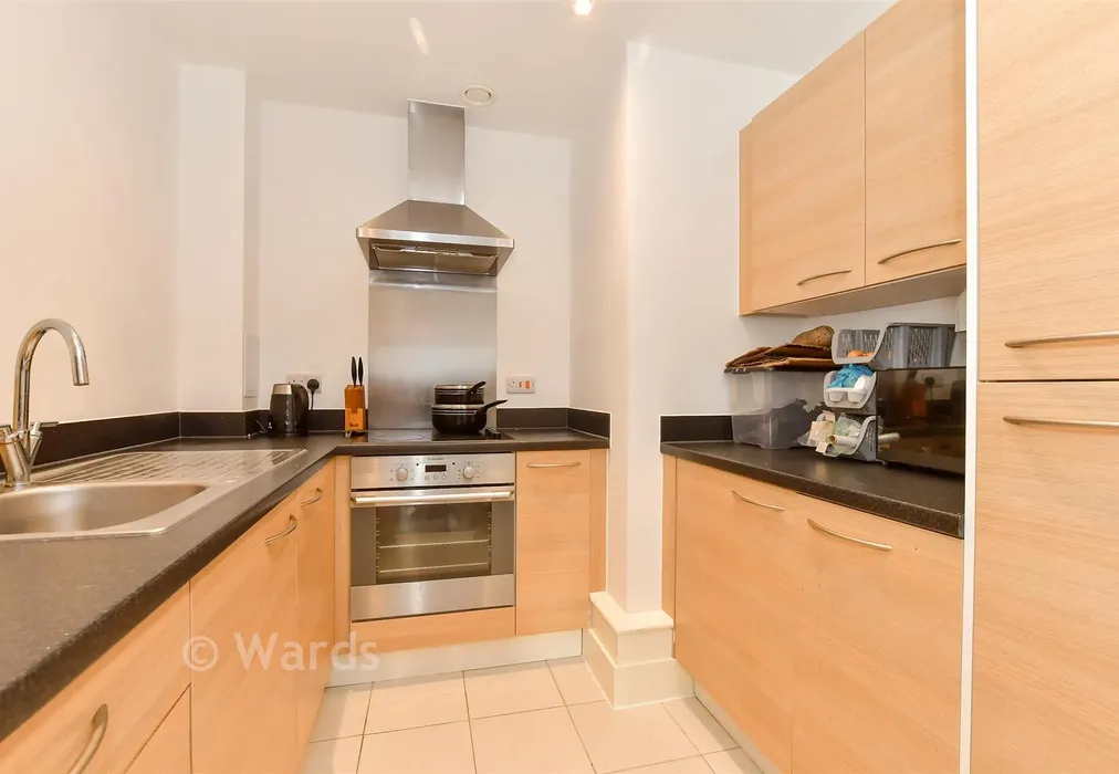 Kitchen - Great Stour Mews, Canterbury, Kent - Wards of Kent