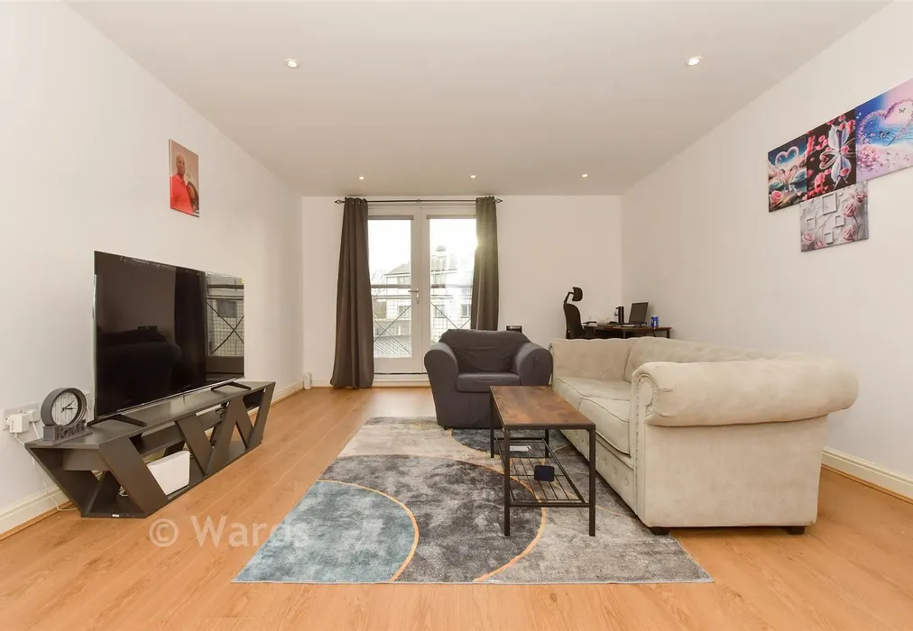 Lounge - Great Stour Mews, Canterbury, Kent - Wards of Kent