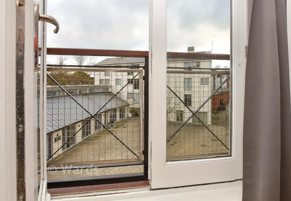 Internal Feature - Great Stour Mews, Canterbury, Kent - Wards of Kent