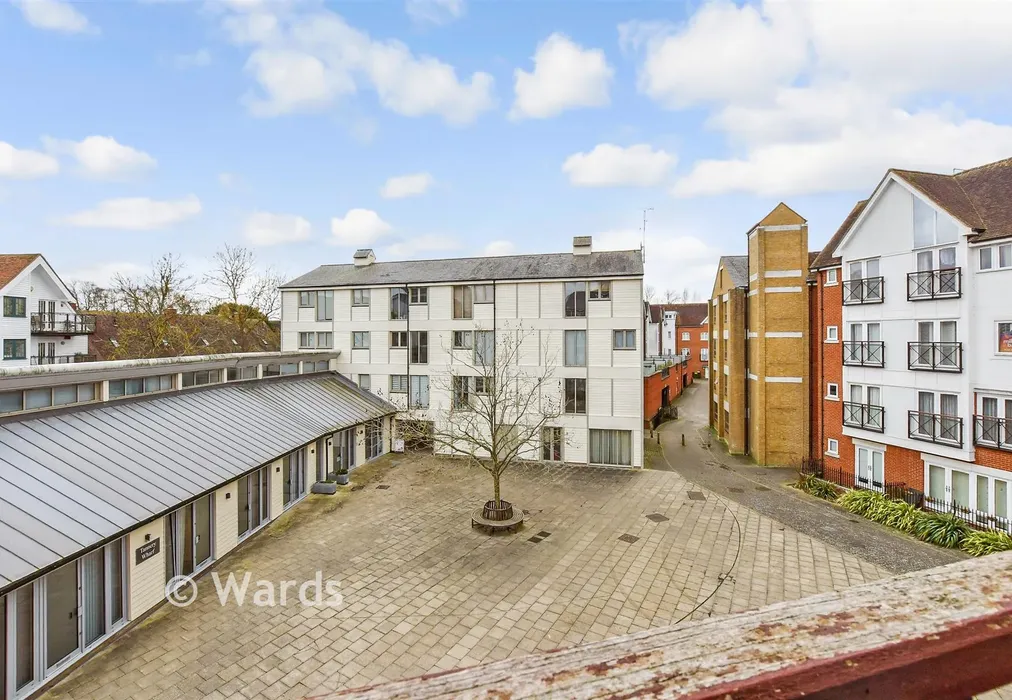 Views To Side - Great Stour Mews, Canterbury, Kent - Wards of Kent