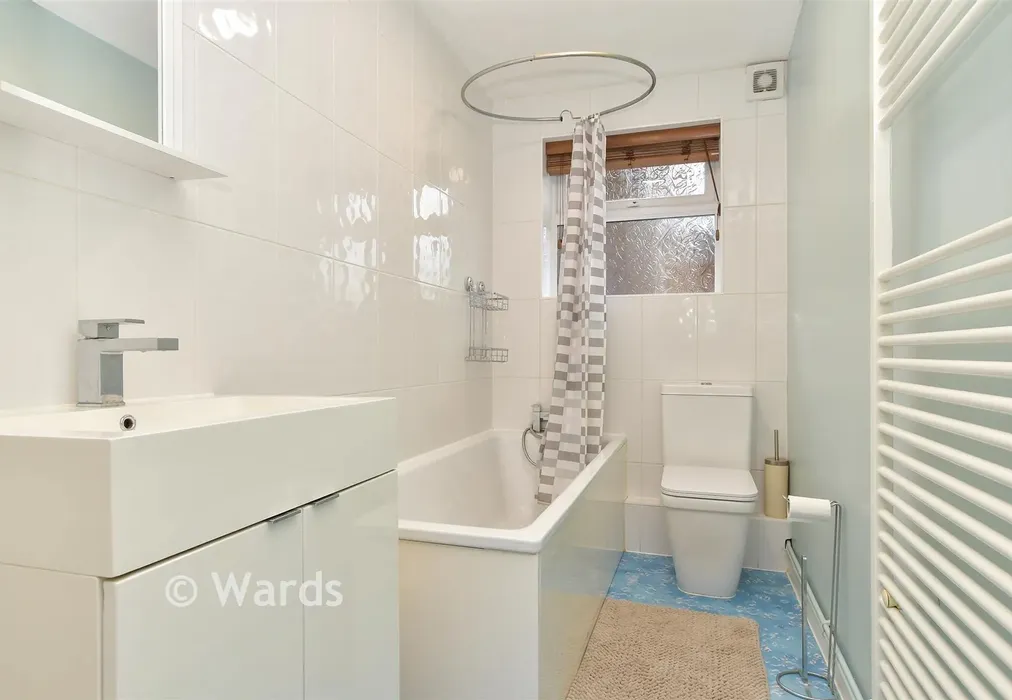 Bathroom - Rookery Crescent, Cliffe, Rochester, Kent - Wards of Kent
