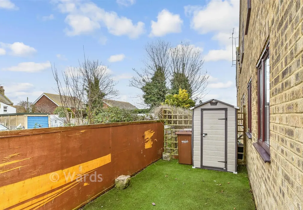 Rear Garden - Rookery Crescent, Cliffe, Rochester, Kent - Wards of Kent