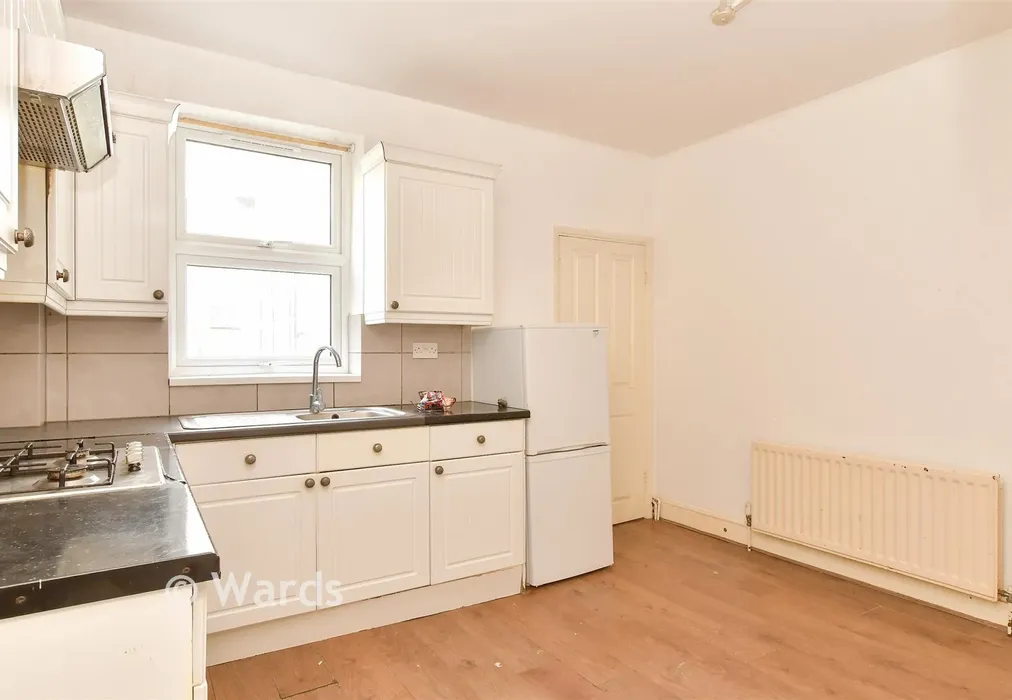 Kitchen - Luton Road, Chatham, Kent - Wards of Kent