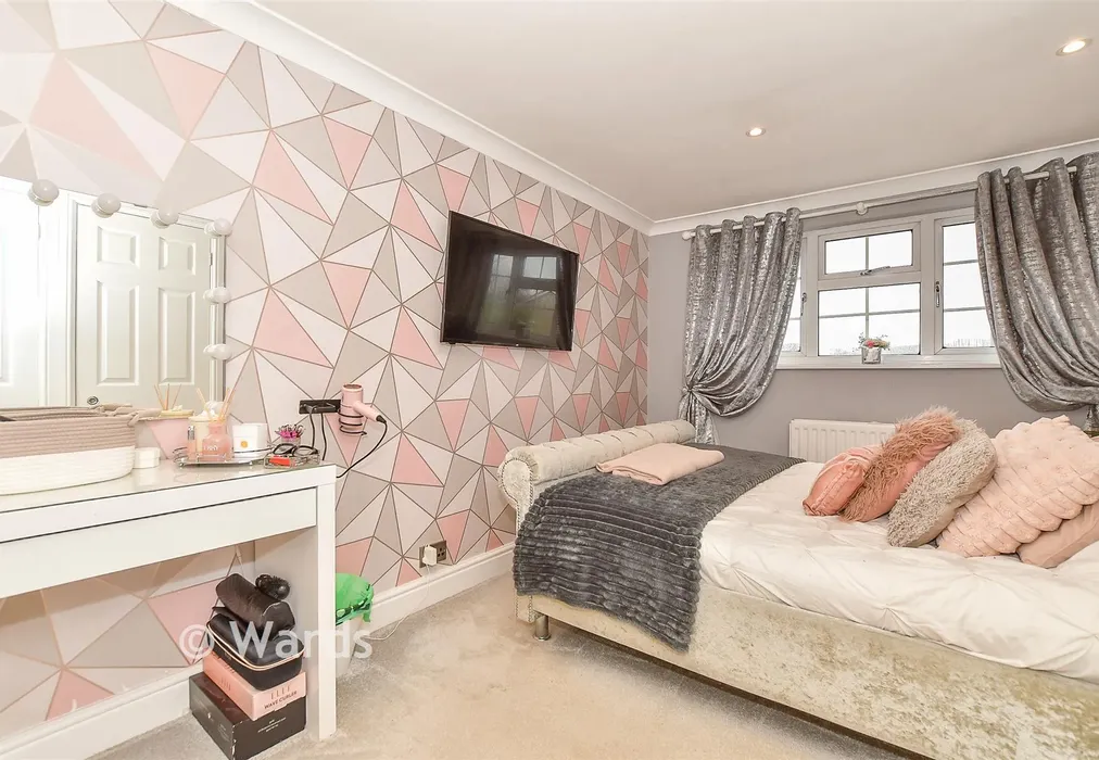 Bedroom 3 - Crown Acres, East Peckham, Tonbridge, Kent - Wards of Kent