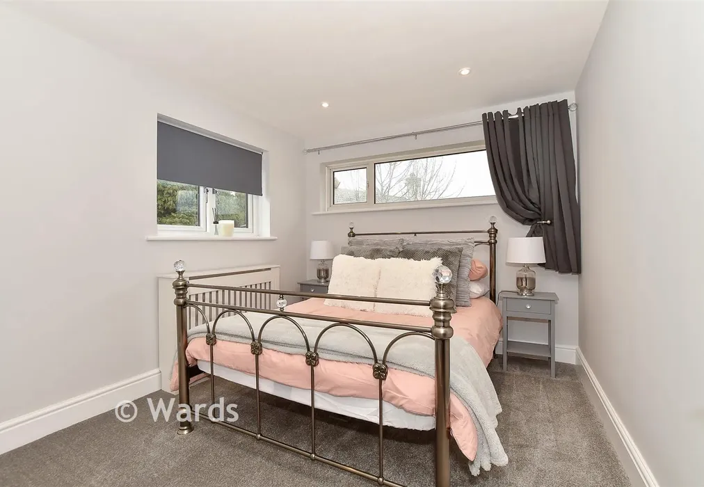 Bedroom 4 - Crown Acres, East Peckham, Tonbridge, Kent - Wards of Kent