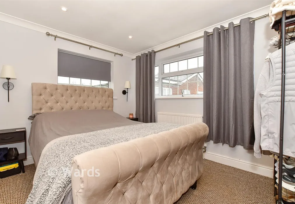 Bedroom 2 - Crown Acres, East Peckham, Tonbridge, Kent - Wards of Kent