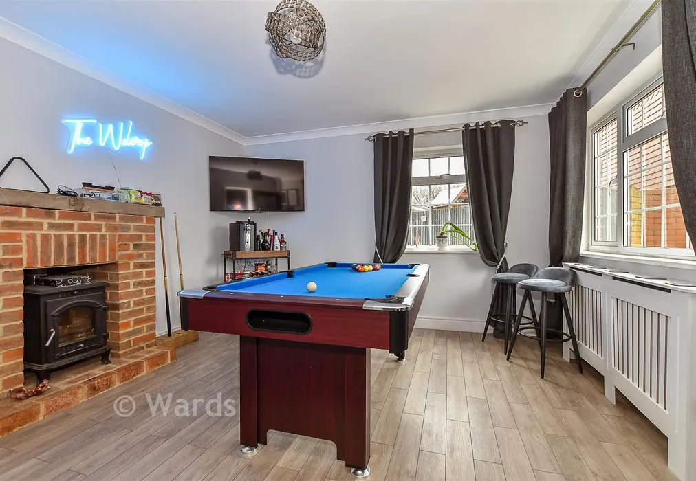 Lounge - Crown Acres, East Peckham, Tonbridge, Kent - Wards of Kent