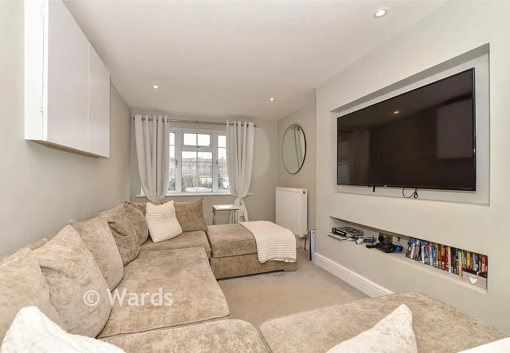 Snug - Crown Acres, East Peckham, Tonbridge, Kent - Wards of Kent