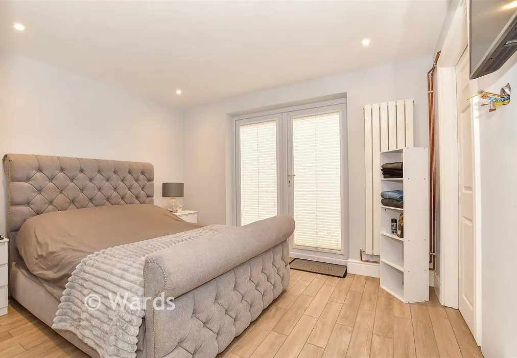 Bedroom 5 - Crown Acres, East Peckham, Tonbridge, Kent - Wards of Kent