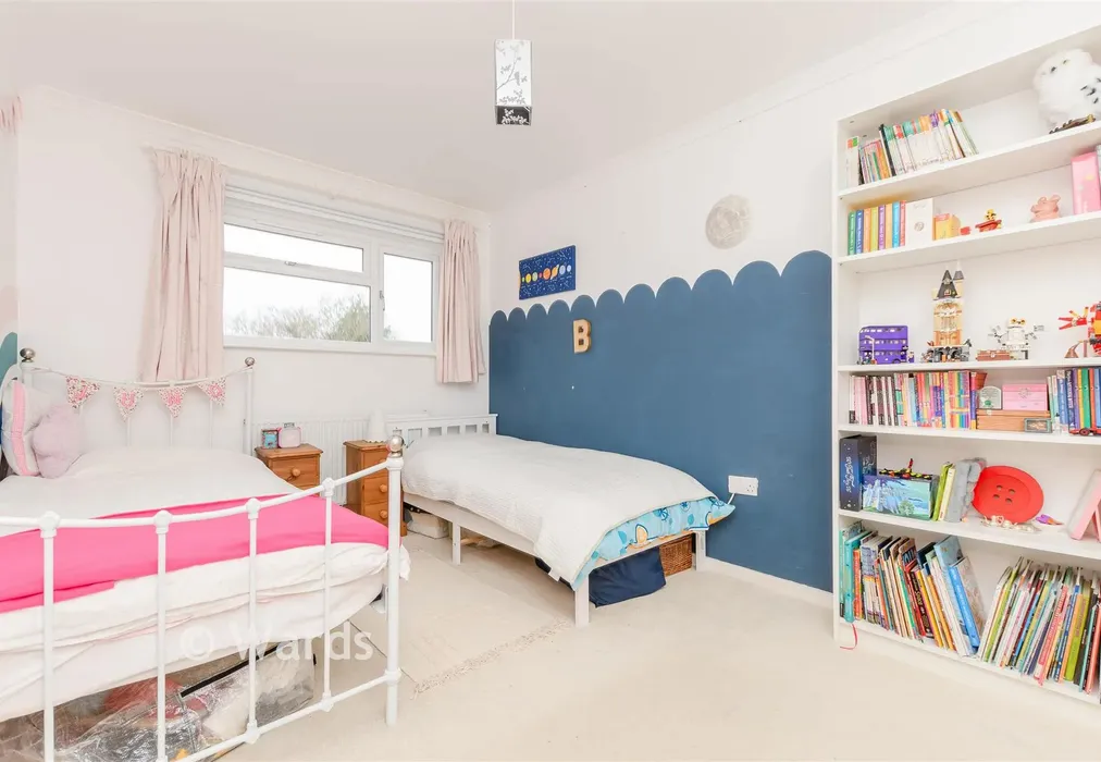 Bedroom 2 - Saddlers Park, Eynsford, Kent - Wards of Kent