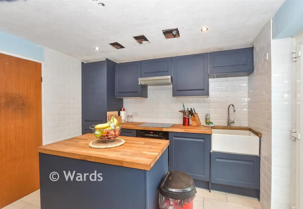 Kitchen - North Pends, Kennington, Ashford, Kent - Wards of Kent
