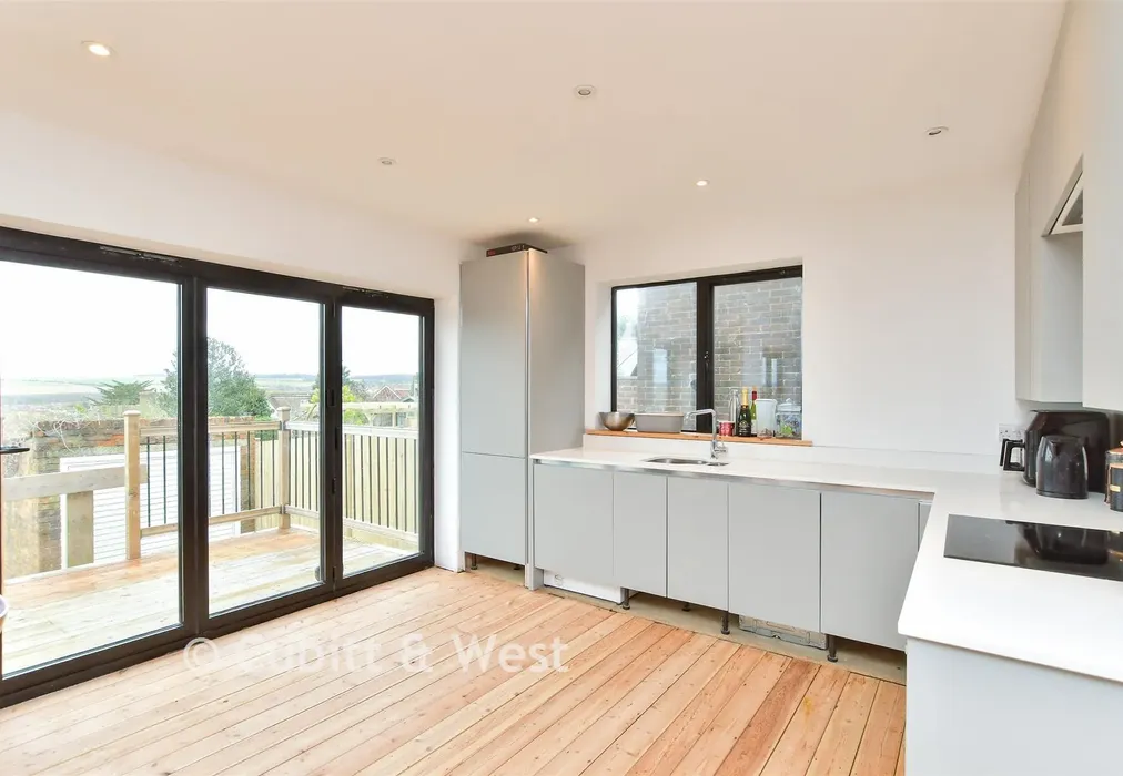 Kitchen - Woodbourne Avenue, Patcham, Brighton, East Sussex - Wards of Kent