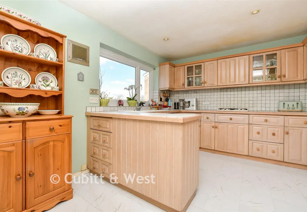 Kitchen/Diner - Linton Glade, Croydon, Surrey - Wards of Kent