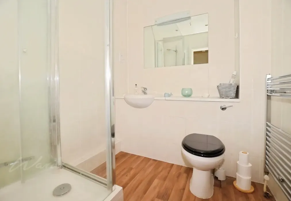 9b143698-Bathroom1 - Kirbys Lane Canterbury CT2 - Wards of Kent