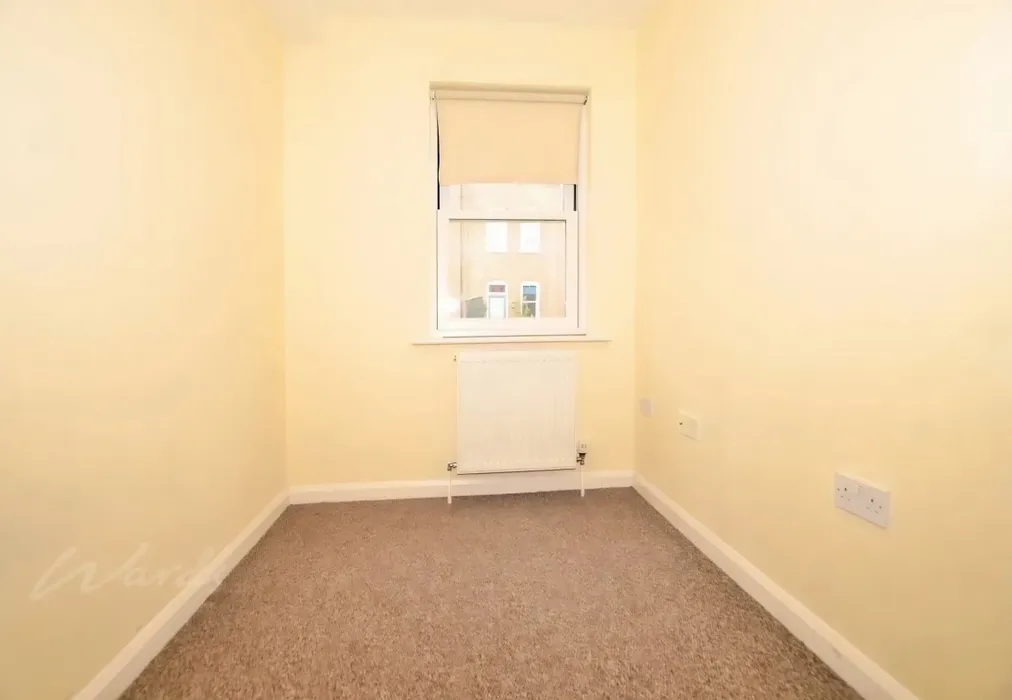 ca71afd2-Bedroom1 - Kirbys Lane Canterbury CT2 - Wards of Kent