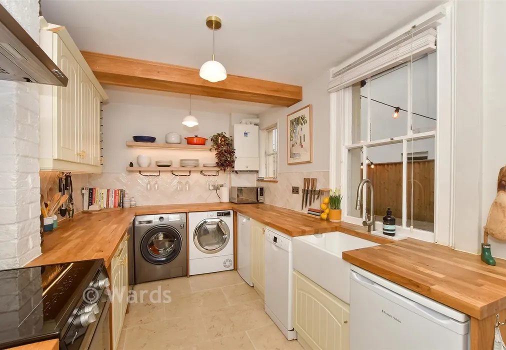 Kitchen - Christchurch Road, Ashford, Kent - Wards of Kent
