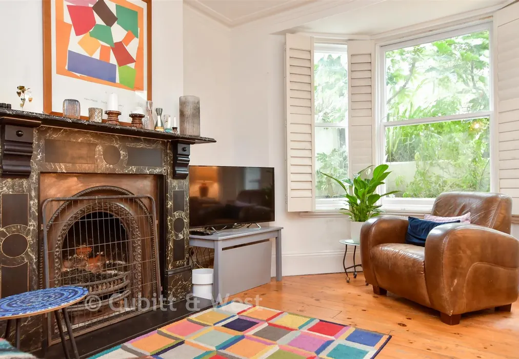 Internal Lifestyle Photograph - Cleveland Road, Brighton, East Sussex - Wards of Kent