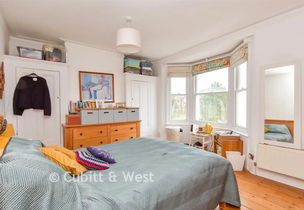 Bedroom 1 - Cleveland Road, Brighton, East Sussex - Wards of Kent