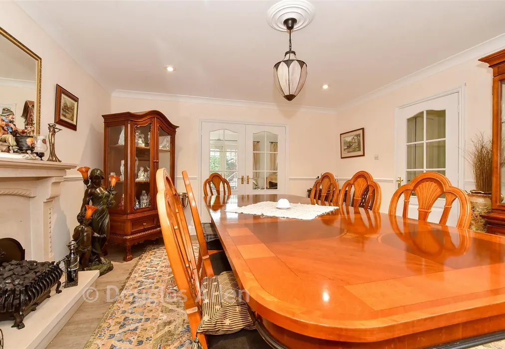 Dining Room - Nursery Road, Nazeing, Essex - Wards of Kent