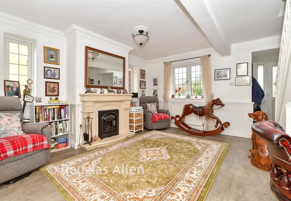 Sitting Room - Nursery Road, Nazeing, Essex - Wards of Kent