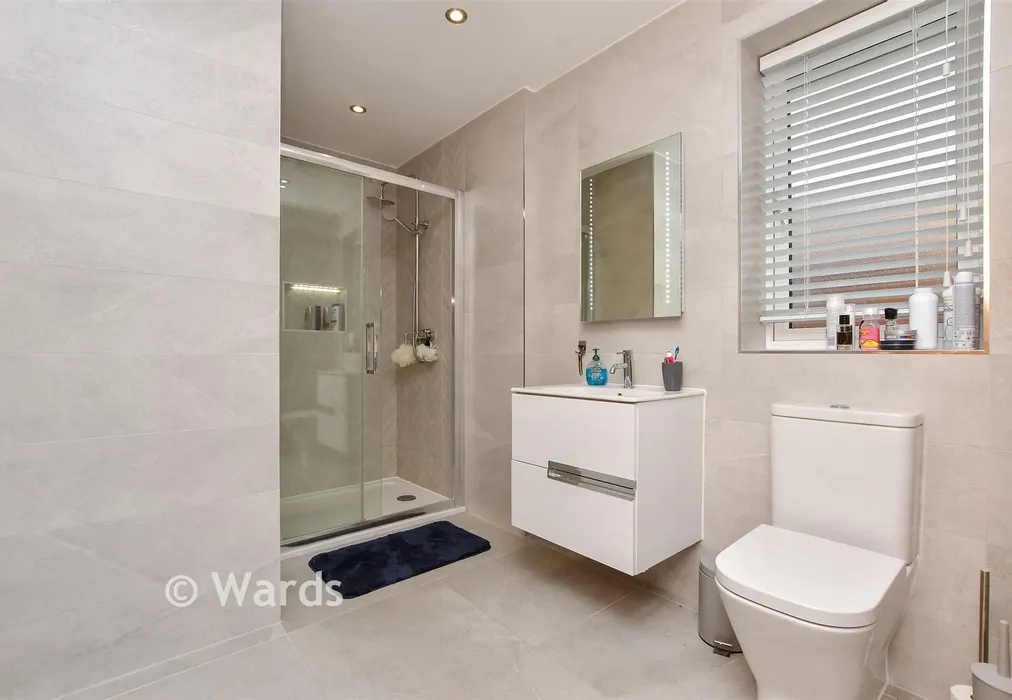 En-Suite - The Meadows, Manston, Ramsgate, Kent - Wards of Kent