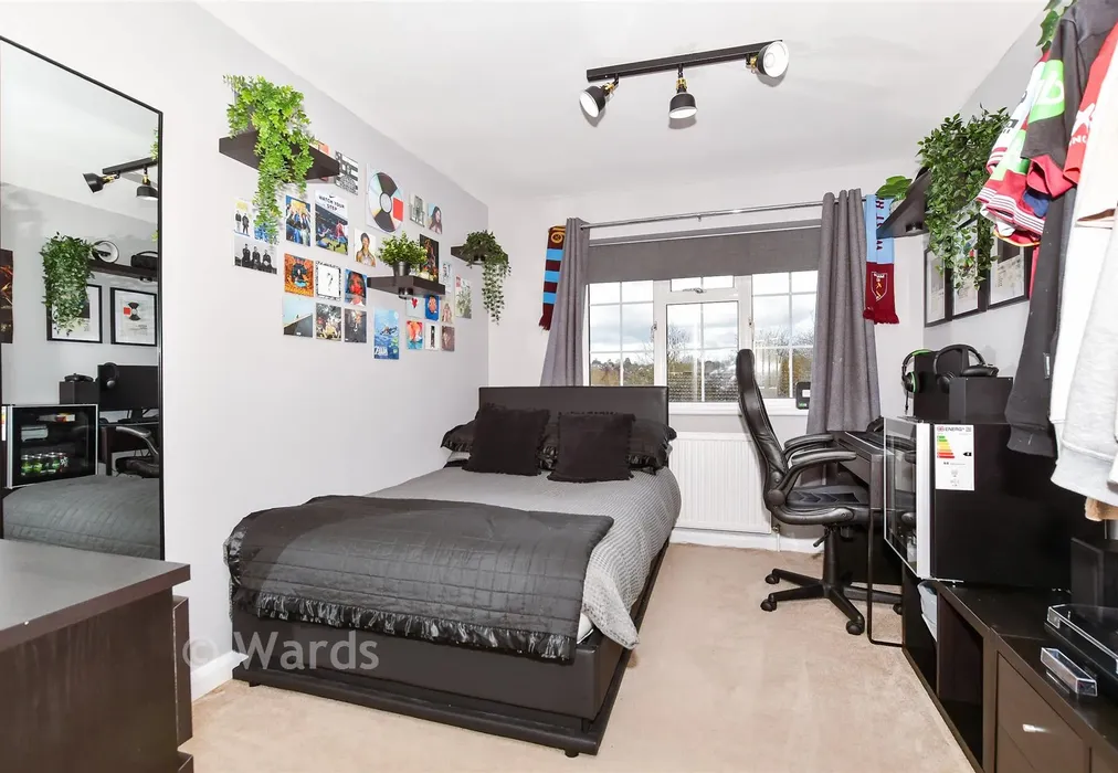 Bedroom 3 - Pennine Way, Downswood, Maidstone, Kent - Wards of Kent