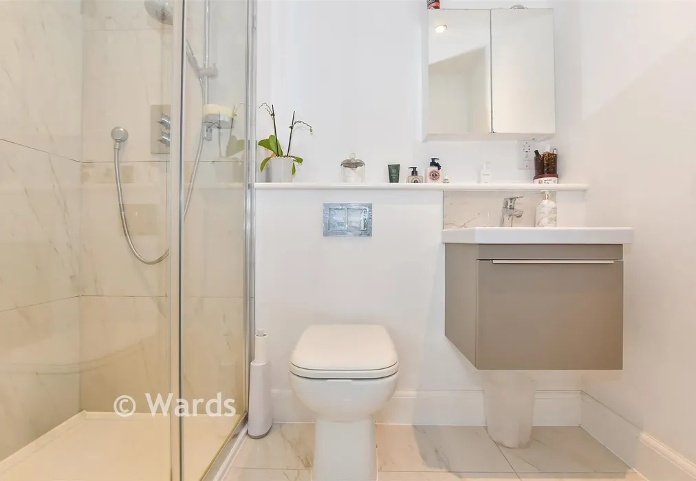 En-Suite Shower Room - Carmelite Road, Aylesford, Kent - Wards of Kent