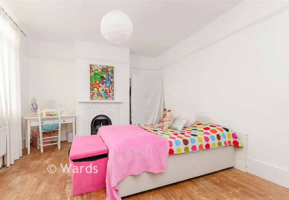 Bedroom 1 - Federation Road, Abbey Wood - Wards of Kent