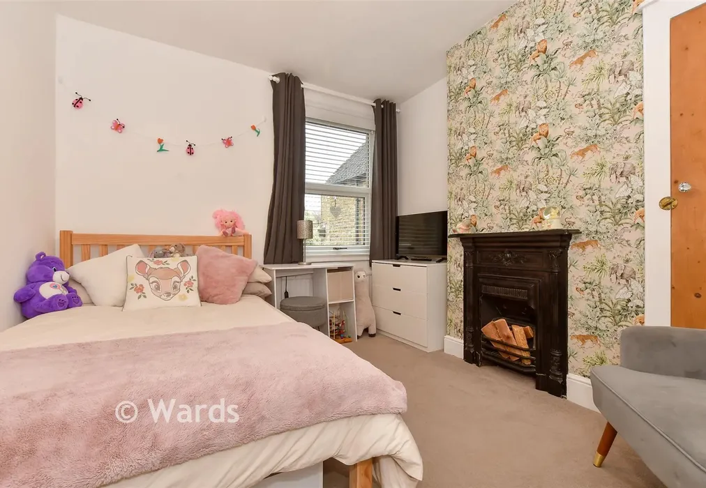 Bedroom 2 - Barton Road, Dover, Kent - Wards of Kent