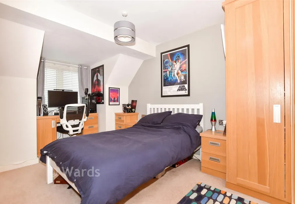 Bedroom 2 - Butler Close, Harrietsham, Maidstone, Kent - Wards of Kent