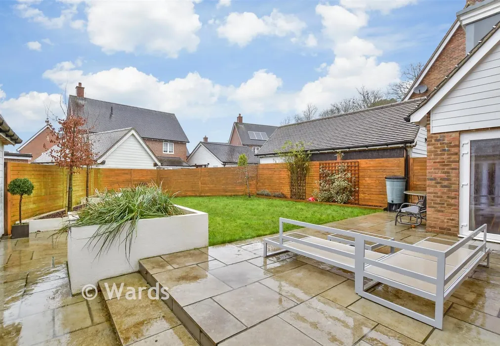 Rear Garden - Butler Close, Harrietsham, Maidstone, Kent - Wards of Kent