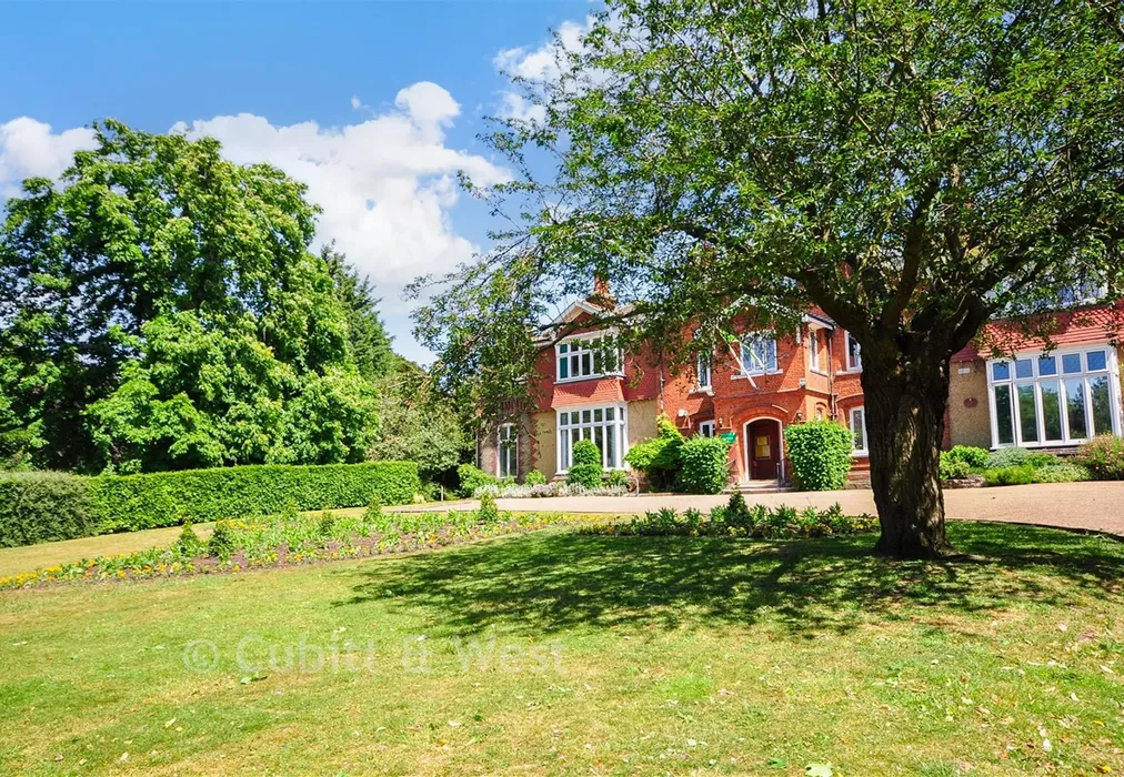 Surrounding Area - Grove House, The Green, Carshalton, Surrey - Wards of Kent