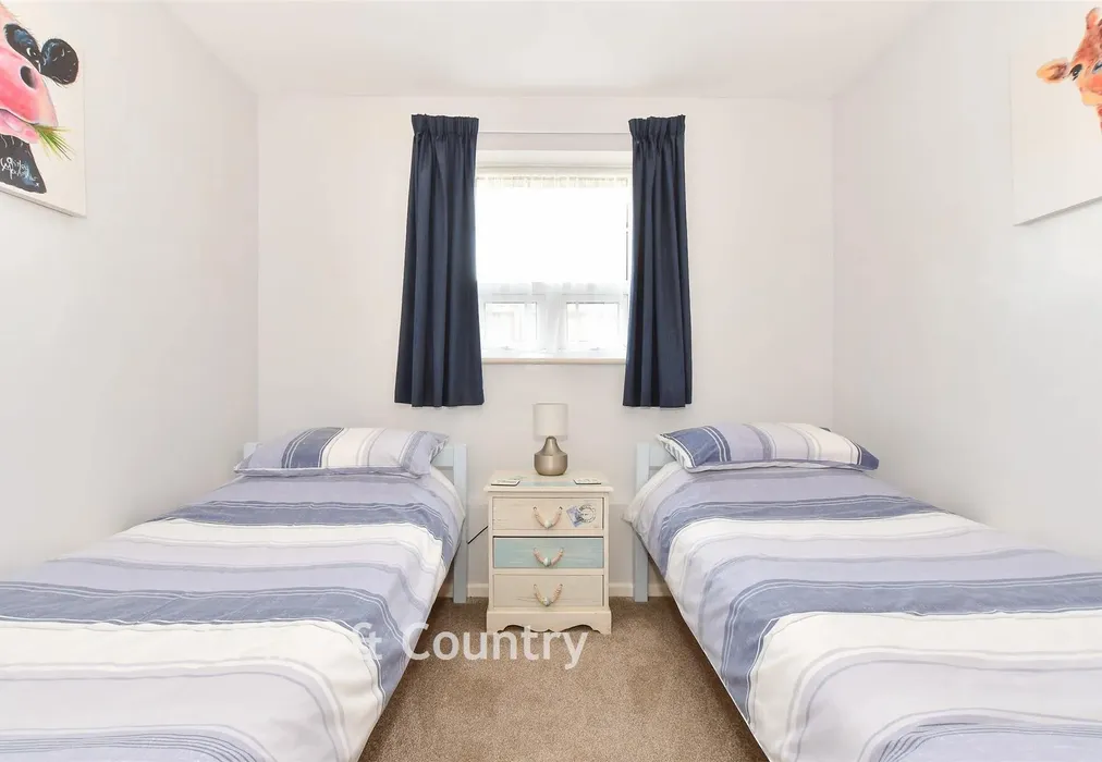 Annex Bedroom 2 - Emmett Hill, Chale Green, Ventnor, Isle of Wight - Wards of Kent