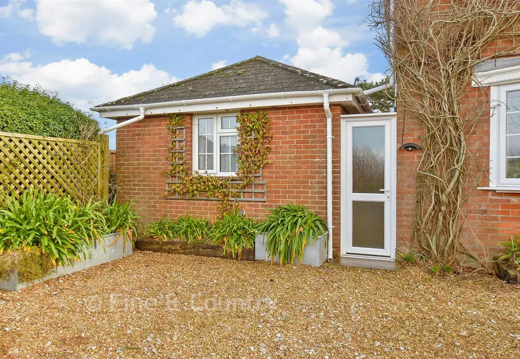 Front Annex - Emmett Hill, Chale Green, Ventnor, Isle of Wight - Wards of Kent