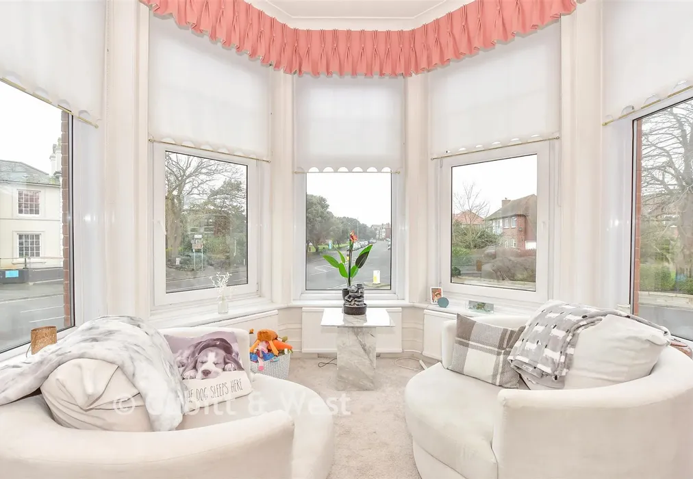 Internal Lifestyle Photograph - Festing Road, Southsea, Hampshire - Wards of Kent